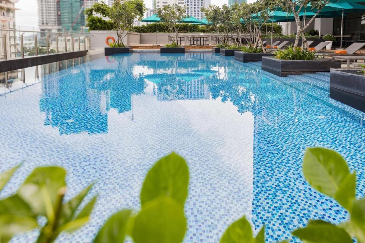 Parama Apartments Balcony Beachfront Нячанг Екстер'єр фото
