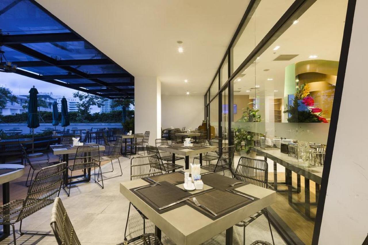 Parama Apartments Balcony Beachfront Нячанг Екстер'єр фото