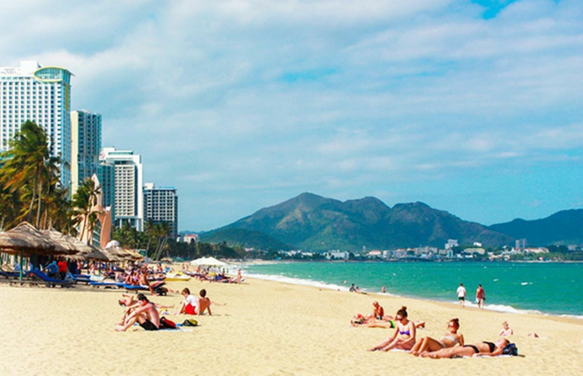 Parama Apartments Balcony Beachfront Нячанг Екстер'єр фото